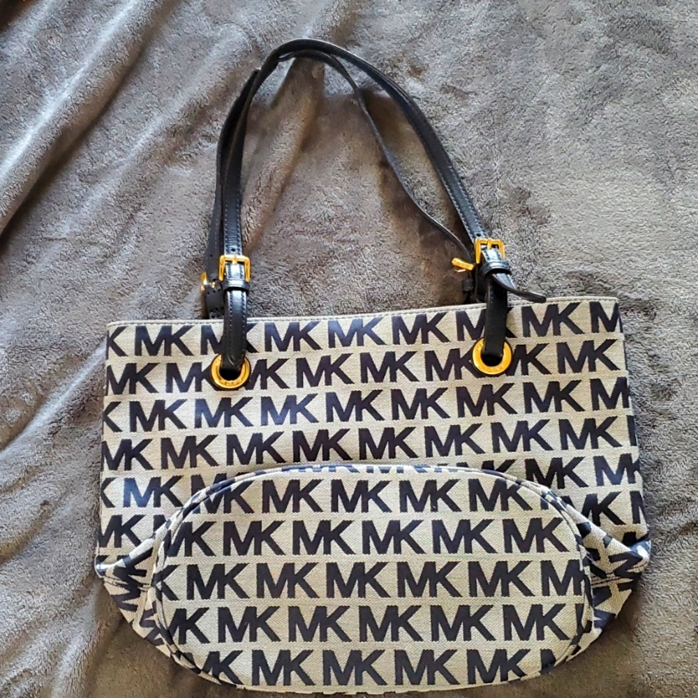 Like New Gray/Navy Michael Kors Medium Tote Bag w/Adjustable Handles